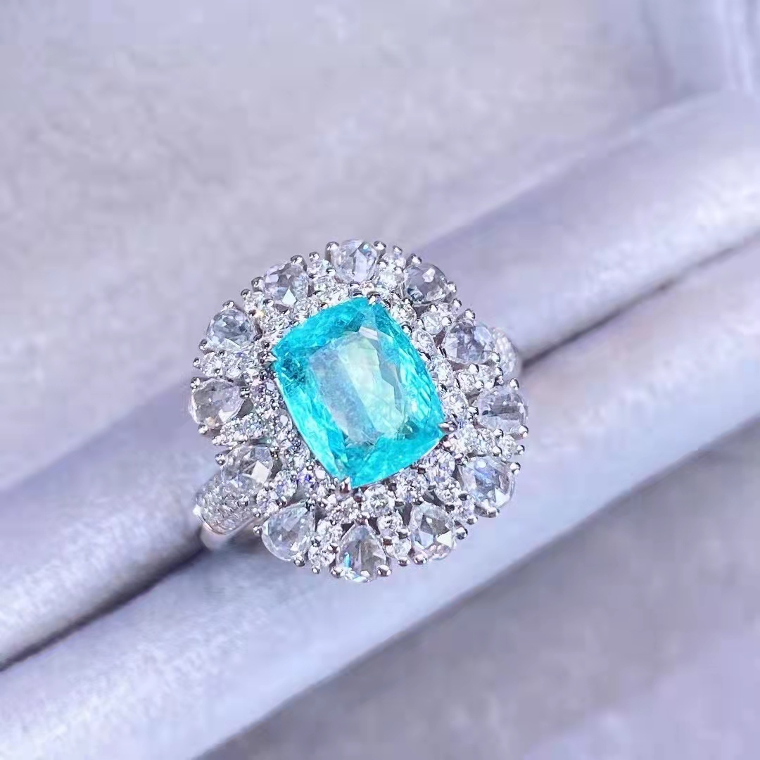 【霓虹色帕拉伊巴戒指】 结缘价:26800 y