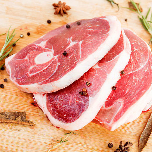 花间肥 【1.6斤-4.4斤装】新西兰羔羊谷饲带骨羊后腿排800g-1500g 整条羊腿2200g 肉质鲜嫩 不膻不腥 可煎可烤 炖煮烧烤食材 商品图2