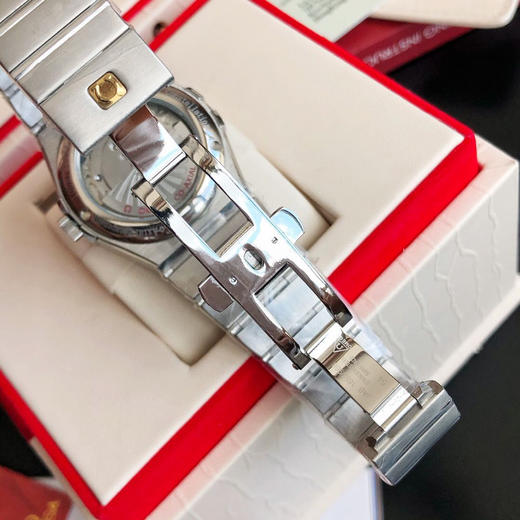 OMEGA欧米茄星座系列双历款 男士腕表
机芯：进口西铁城 商品图8