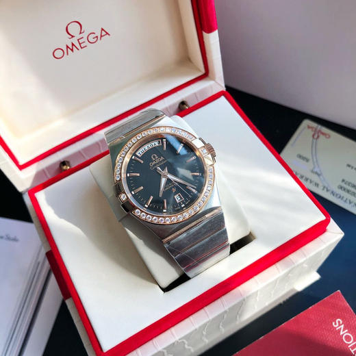 OMEGA欧米茄星座系列双历款 男士腕表
机芯：进口西铁城 商品图2