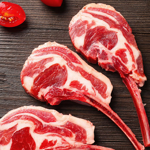 花间肥 【1.4斤-2.2斤装】新西兰羔羊谷饲法式厚切带骨羊排（战斧羊排）700克-1100克  原肉原切  肥瘦相间 肉质细嫩多汁 可煎可烤 商品图1