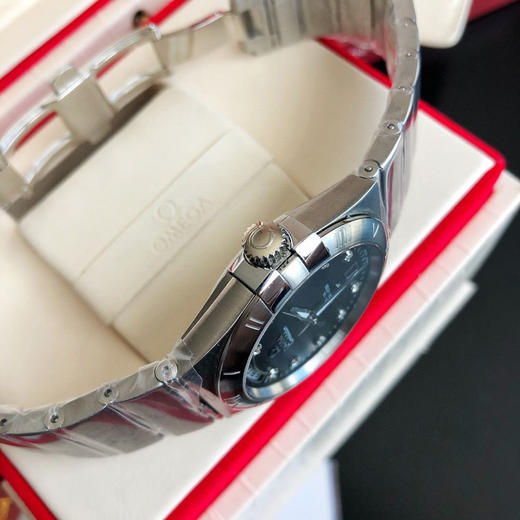 OMEGA欧米茄星座系列双历款 男士腕表
机芯：进口西铁城 商品图6