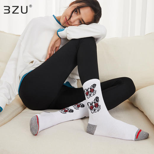 【任选6双99.5】秋冬学院风潮流秋冬精梳棉手工缝合字母笑脸提花运动潮流女袜 商品图2