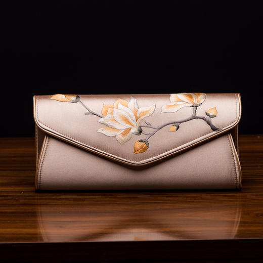 上海旗袍厂TL-0714特色民族风纯手工刺绣手拿包定制真丝绣花包商务礼品馈赠佳品 商品图4