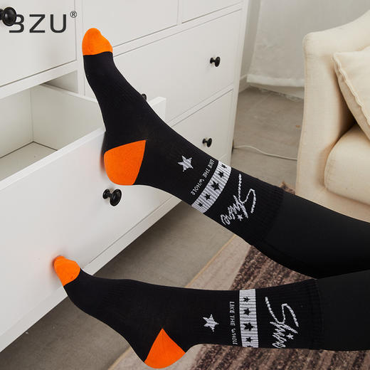 【任选6双99.5】秋冬学院风潮流秋冬精梳棉手工缝合字母笑脸提花运动潮流女袜 商品图3