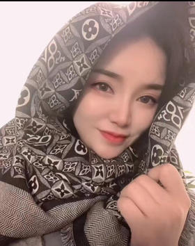 同步柜台的王炸新货！ZP 渠道硬货 L家1854限量款方巾丝毛混纺 披肩 围巾 限量版