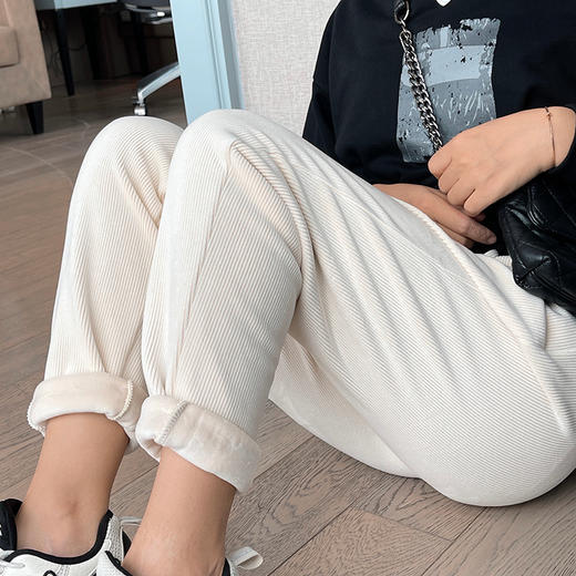 QB-C973   500克水貂绒雪尼尔2021冬女装新款500克加厚雪尼尔老爹休闲裤 商品图3