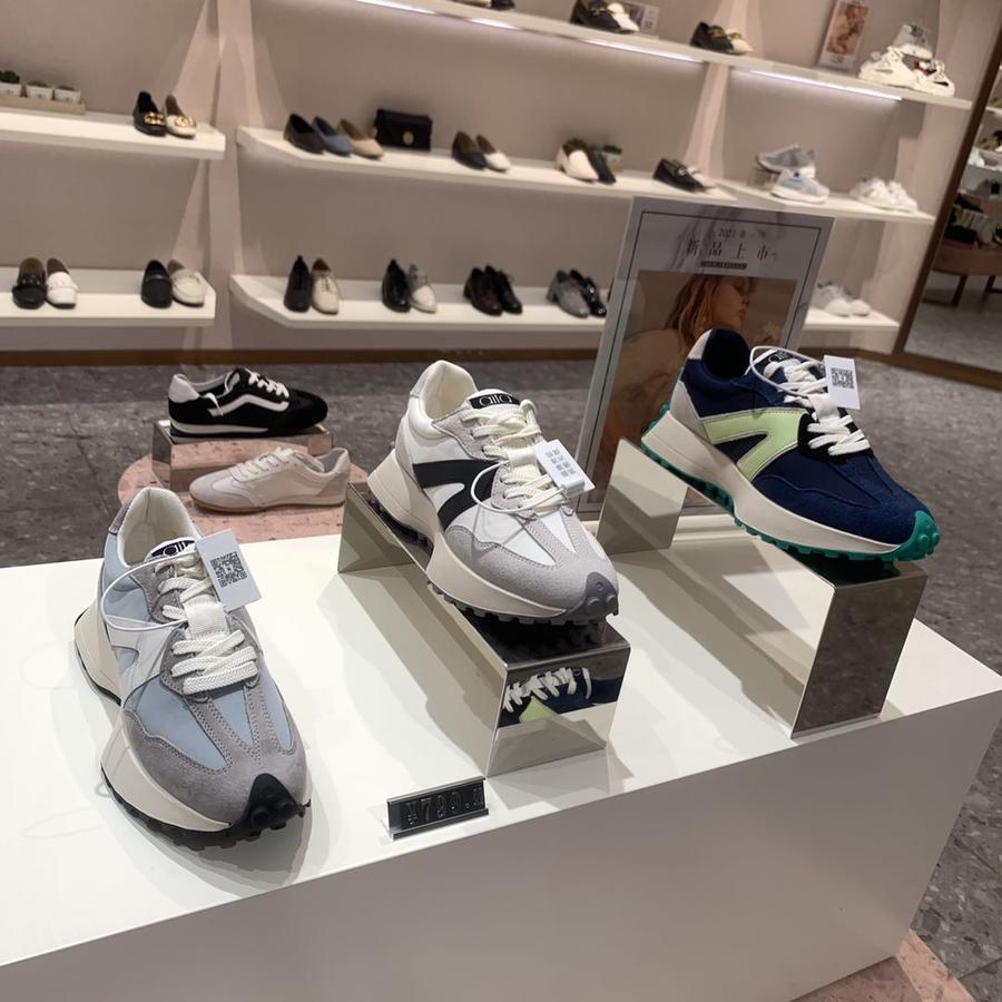 专柜卖799 aita 2021小蛮腰阿甘鞋~ 女款3色可选 一双你一定会回头的