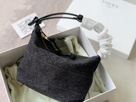 LOEWE 饭盒包小号.黑色