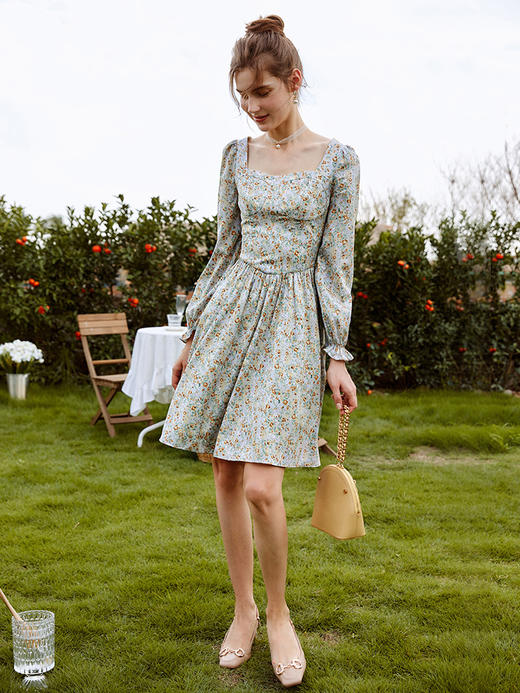 欧芮儿碎花连衣裙女2021新款收腰显瘦一字肩方领设计感中长裙 商品图3