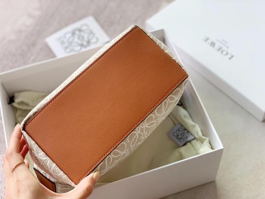 LOEWE饭盒包小号-白色 商品图3