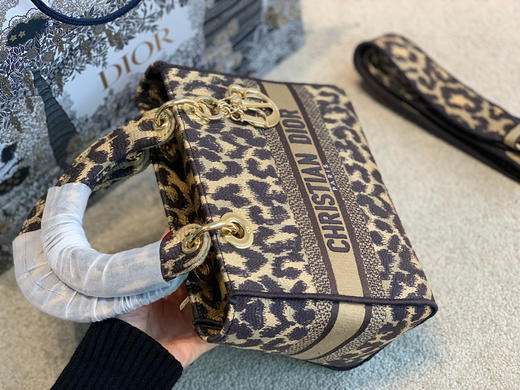 豹纹刺绣戴妃包 商品图3