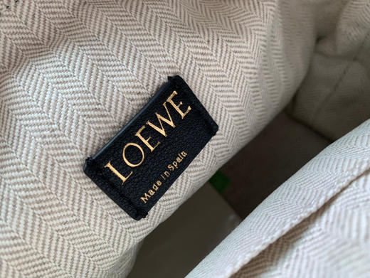 LOEWE 饭盒包小号-黑白拼 商品图6