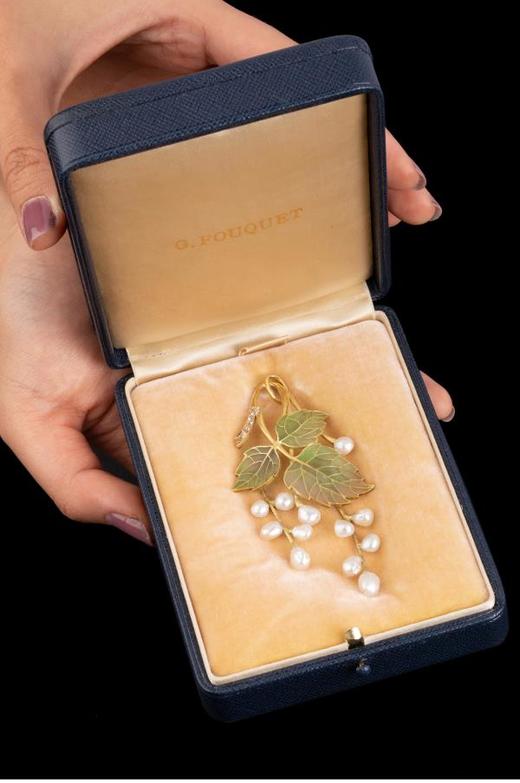 独角鹿西洋古董法国乔治·富凯18K金镶天然珍珠空窗珐琅果枝吊坠 商品图1