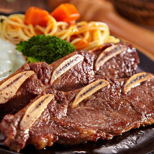 花间肥【5-7片厚切 2斤装】澳洲安格斯谷饲牛仔骨1000克 原肉原切 骨肉相连 鲜香味美 煎烤炖红烧 商品图4