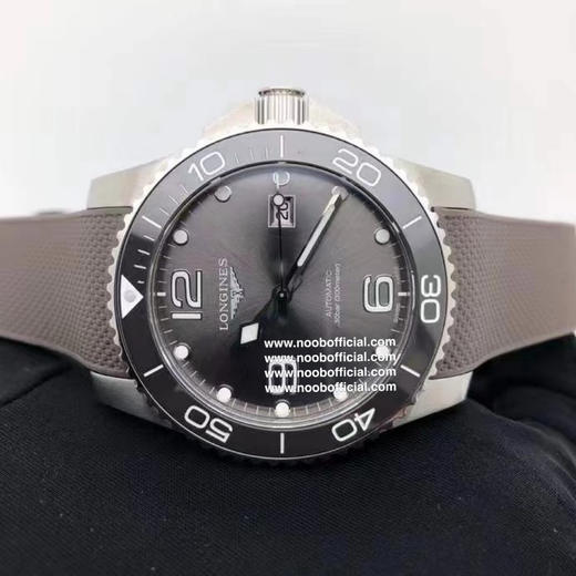 ZF性价比 ——浪琴康卡斯水中 ，荣耀降临。劈波斩浪，勇往直前。ZF出品，必属精品。【表壳】腕表尺寸40毫米，大号为43毫米 商品图13