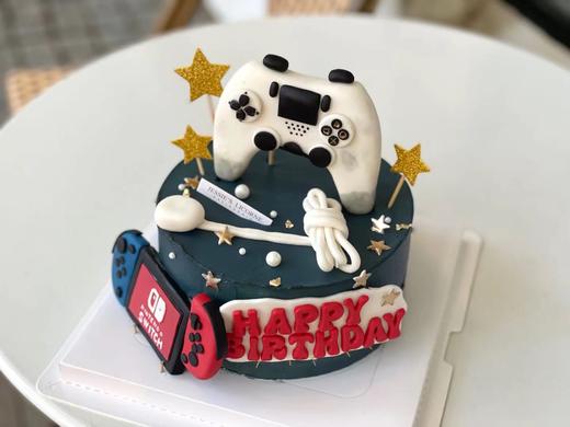 半翻糖定制游戏机奶油蛋糕 商品图0