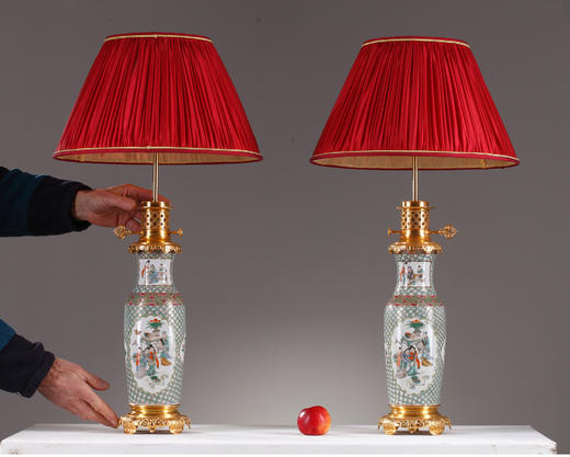 独角鹿西洋古董摆件法国铜鎏金装饰传统人物中国广彩瓷瓶台灯一对 商品图1