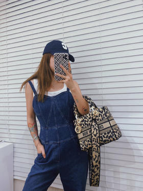 豹纹刺绣戴妃包