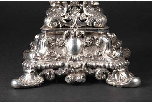 独角鹿西洋古董德国骏马茛苕花卉人物主题浮雕带盖纯银高脚樽 商品图4