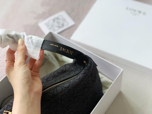 LOEWE 饭盒包小号.黑色 商品图3