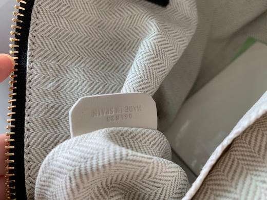 LOEWE 饭盒包小号-黑白拼 商品图5