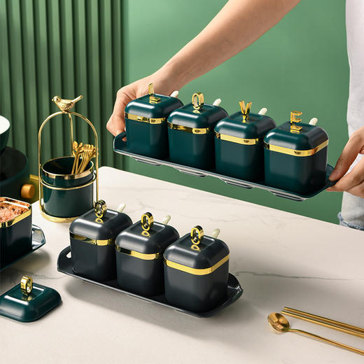 【日用百货】轻奢镀金调味盒套装 厨房盐味精收纳瓶 商品图0