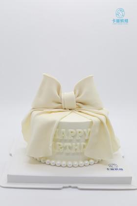 蝴蝶结翻糖蛋糕