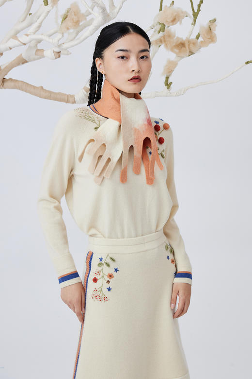 圆领手工绣花羊绒针织女套衫 SJF93W109N 商品图0