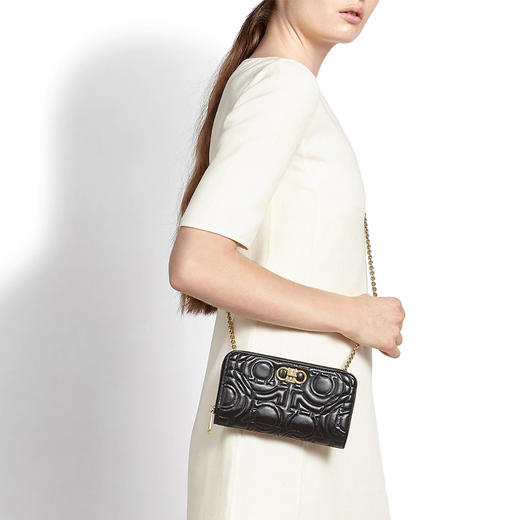 Salvatore Ferragamo 菲拉格慕 女士黑色小牛皮单肩包斜挎包 22-D332-695451 商品图4