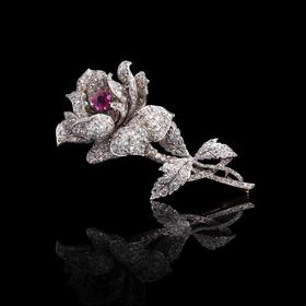 独角鹿西洋古董珠宝欧洲纯银镶嵌缅甸无烧粉色蓝宝石钻石花卉胸针