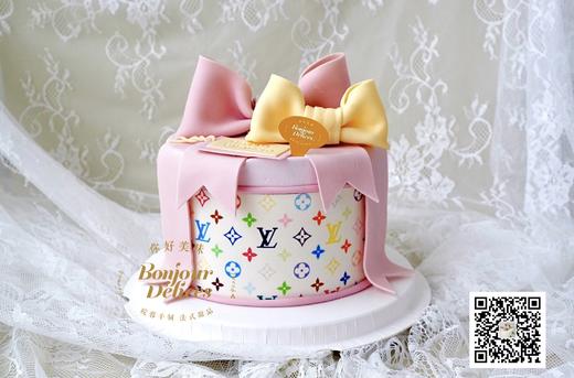 LV粉黄色蝴蝶结蛋糕（务必提前一周下单  ） 商品图0