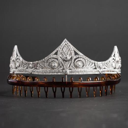 独角鹿西洋古董装饰艺术时期西班牙王室珍藏白金镶嵌钻石鸢尾冠冕 商品图0