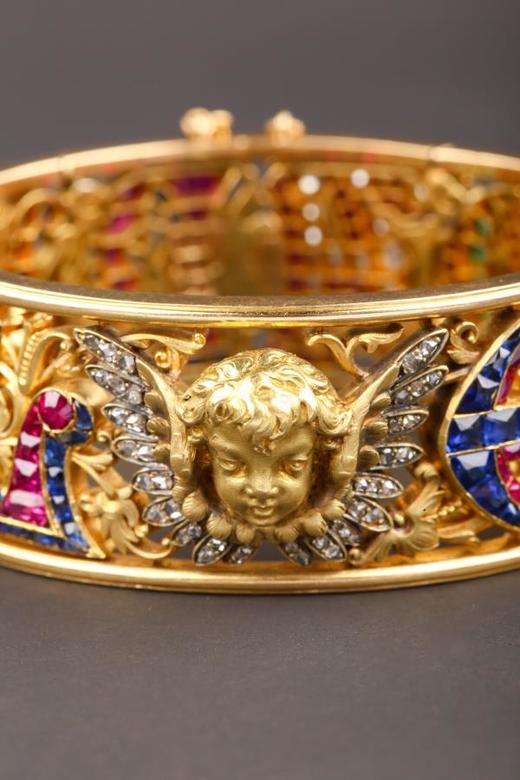 独角鹿西洋古董法国18K金雕刻钻石红宝石蓝宝石祖母绿圣物手镯 商品图3