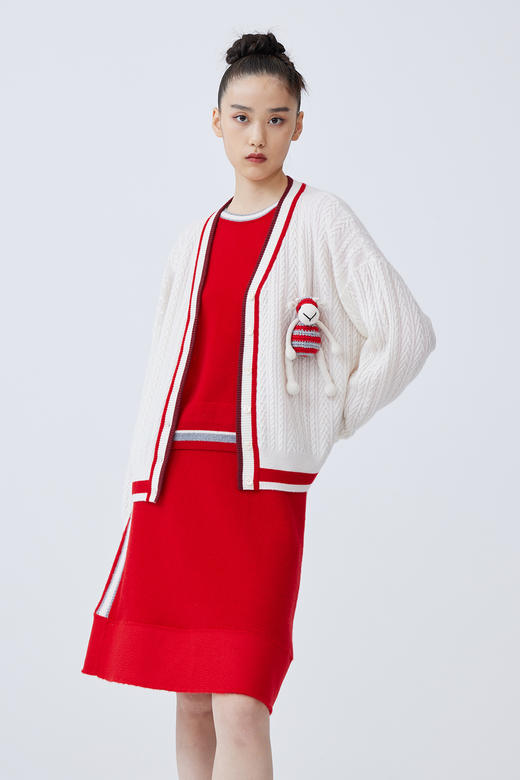   针梭相拼手工绣花羊绒半身裙 SJF93W341N 商品图3