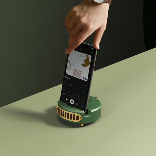 开物KAWOO 重庆森林复古收音机音响 桌面手机支架蓝牙小音箱 商品图2