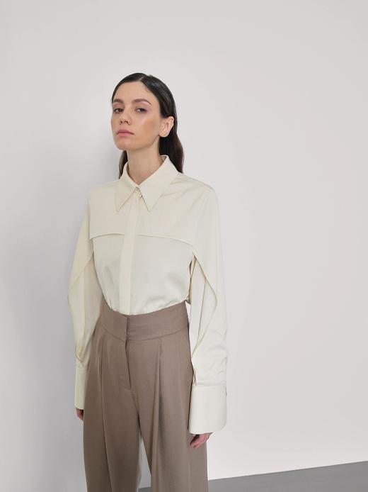 溢边袖浮水衬衫 商品图3