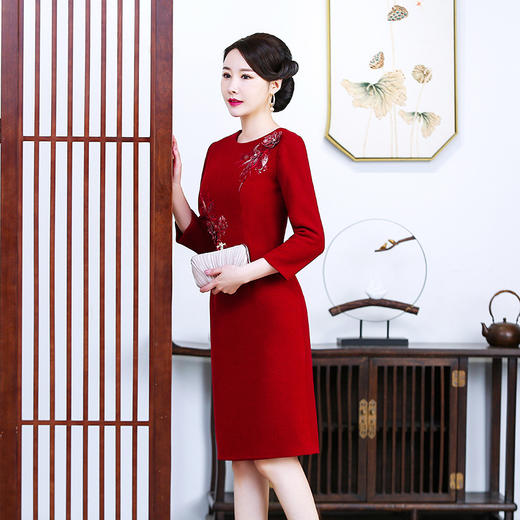 上海旗袍厂TZRY-5时尚喜婆婆婚礼旗袍改良毛呢刺绣改良旗袍裙 商品图1