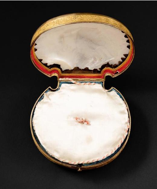 独角鹿西洋古董法国卢浮宫回廊商店天鹅雕饰铜鎏金嵌母贝缝纫套件 商品图3