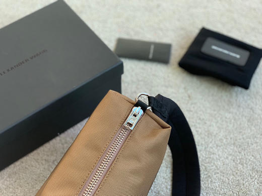 2021秋冬大王帆布字母腋下包-卡其 商品图5