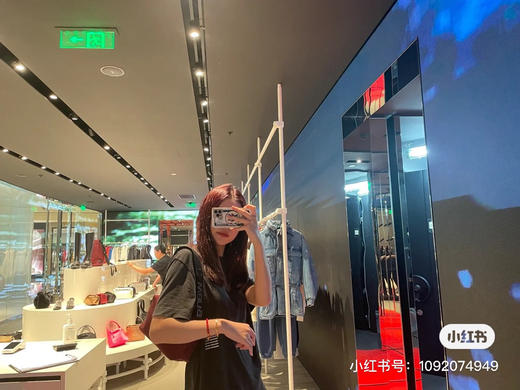 2021秋冬大王帆布字母腋下包-红色 商品图8