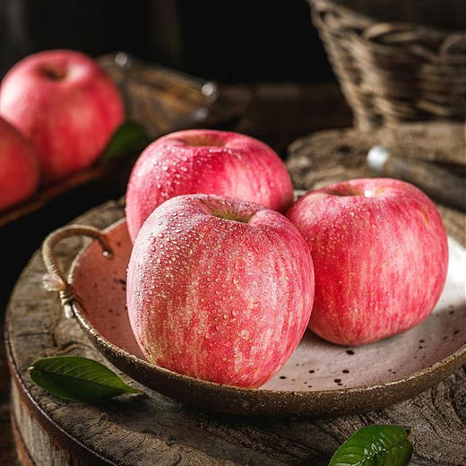 爆品回归！【亲享苹果】 喝羊奶长大的苹果亲享羊奶苹果   个大均匀 皮薄肉厚 肉质如羊奶般丝滑细嫩    春节不打烊 商品图3