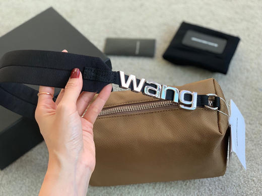 2021秋冬大王帆布字母腋下包-卡其 商品图6