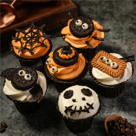 【提前两小时预约】万圣节纸杯蛋糕（限时折扣48元/盒/6个）（卡券） 商品图0