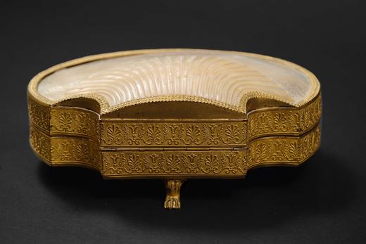 独角鹿西洋古董法国古典花叶主题母贝铜鎏金雕饰贝壳造型首饰盒 商品图3