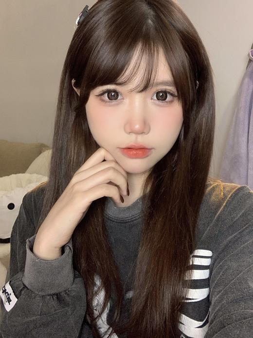 hushlens 年抛 枫糖玫瑰「529」猪蹄同款红黑美瞳买过恶魔棕的 枫糖玫瑰和恶魔棕长得一样 枫糖性价比更高大家可以自己斟酌 恶魔更适合敏感眼 商品图9