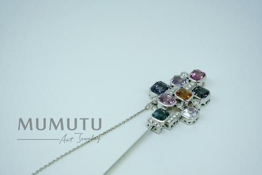 18K 立体格尖晶石胸针 商品图1