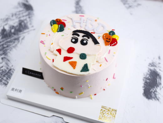 蜡笔小新手绘蛋糕1（抹面颜色可以变） 商品图1