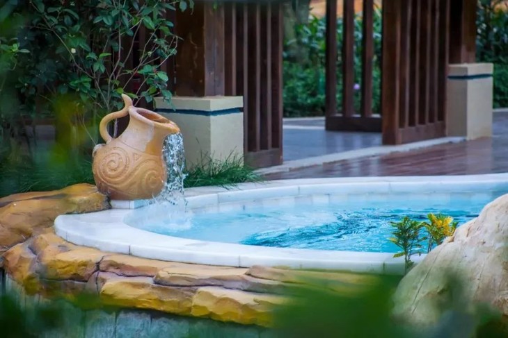 【卓思道温泉度假酒店】叹五星温泉度假酒店,森林环抱,集文化艺术养生