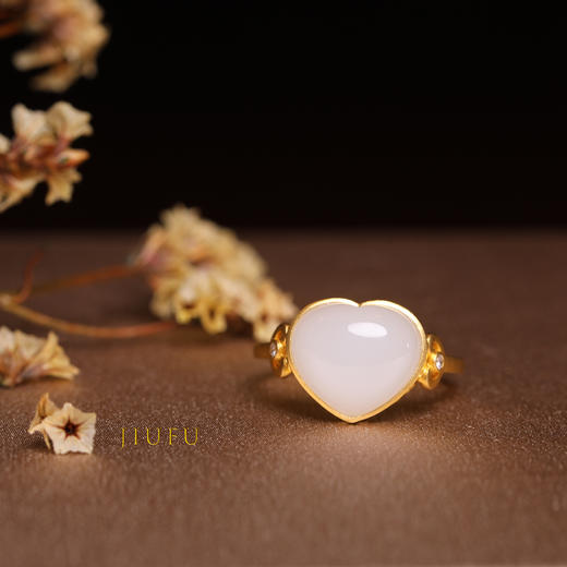 18K黄金和田玉（白玉）镶钻戒指--心  /心形10*12mm（戒圈请留言备注） 商品图0